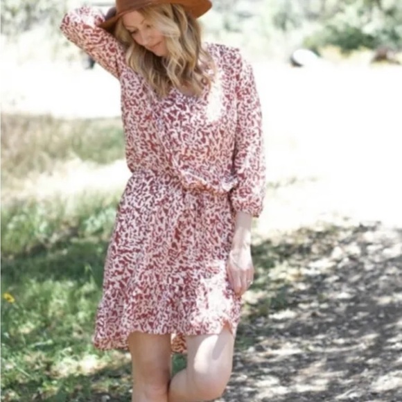 Women's Cabi Small Animal Print Button Up V Neck Mini Sienna Shirt Dress #5406 - Picture 1 of 7